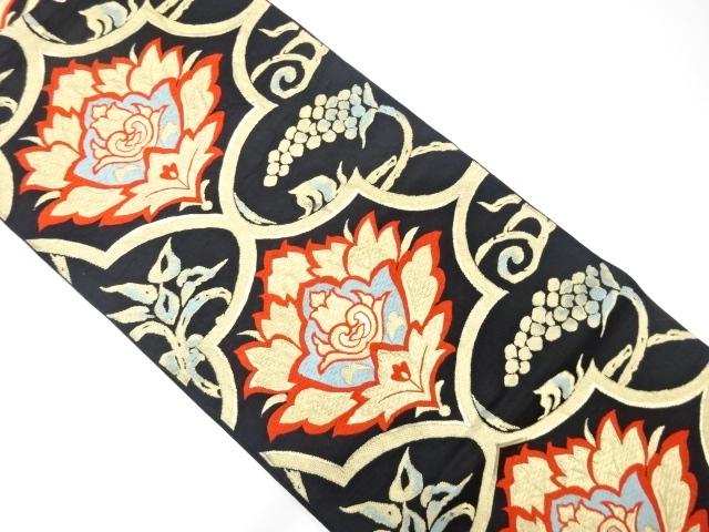 アンティーク　唐花に葡萄模様織り出し袋帯（着用可）